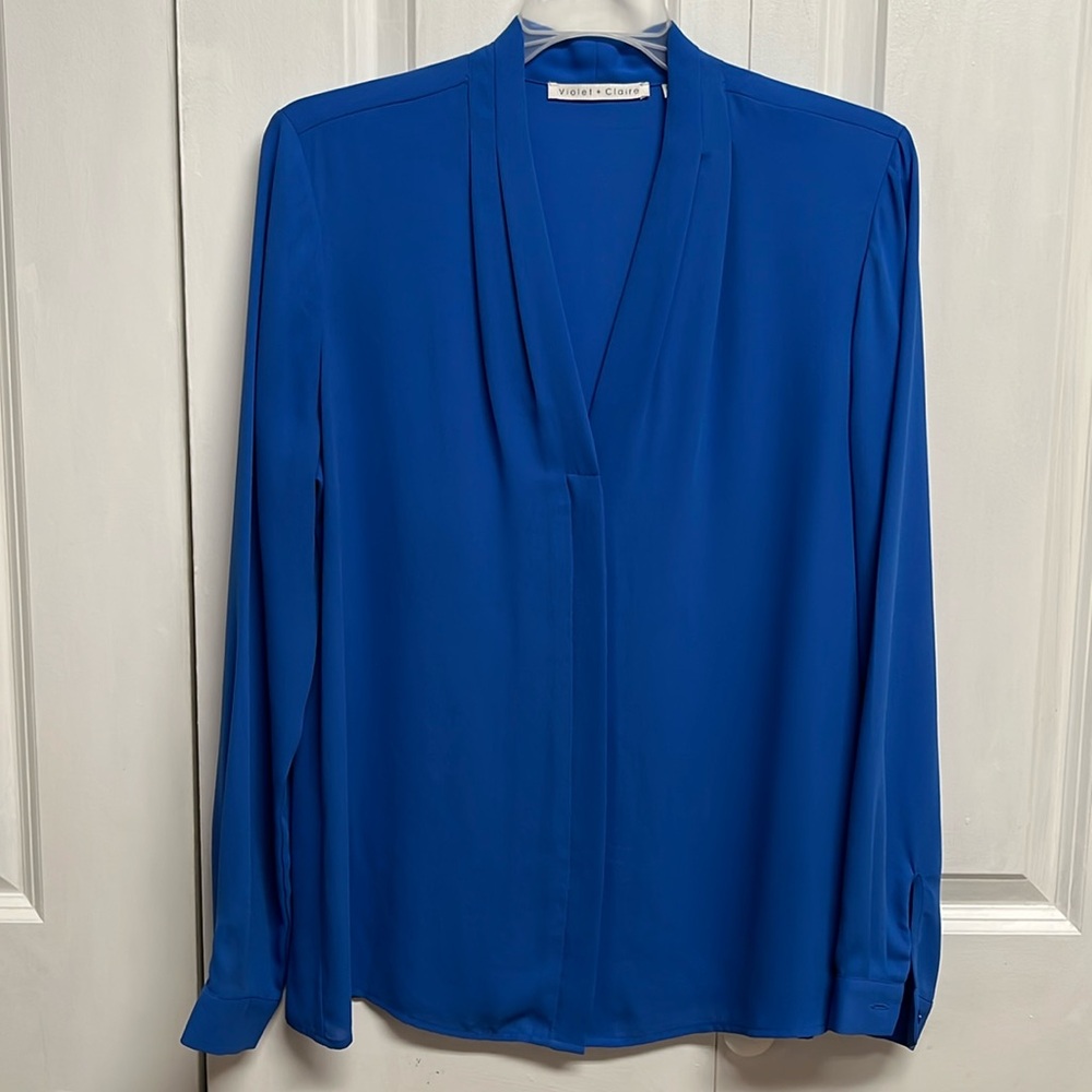 Violet + Clair Brilliant Blue V Neck Long Sleeve Sheer Top Size M